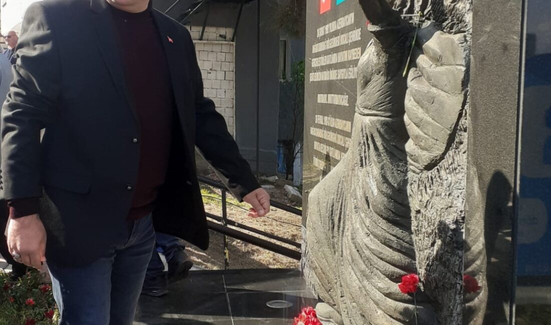 Bu gün Uygar Dünyanın (? ) gözleri önünde, İnsanlık tarihinin