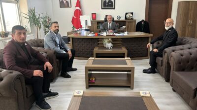 Ziyaretle ilgili bilgi veren AKSAÇLILAR Denizli İl Temsilcilisi Güray YALABIK