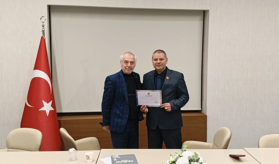 Türkiye Yazarlar Birliği İzmir şubesince Vefatının seni- devriyesi münasebetiyle Şehit