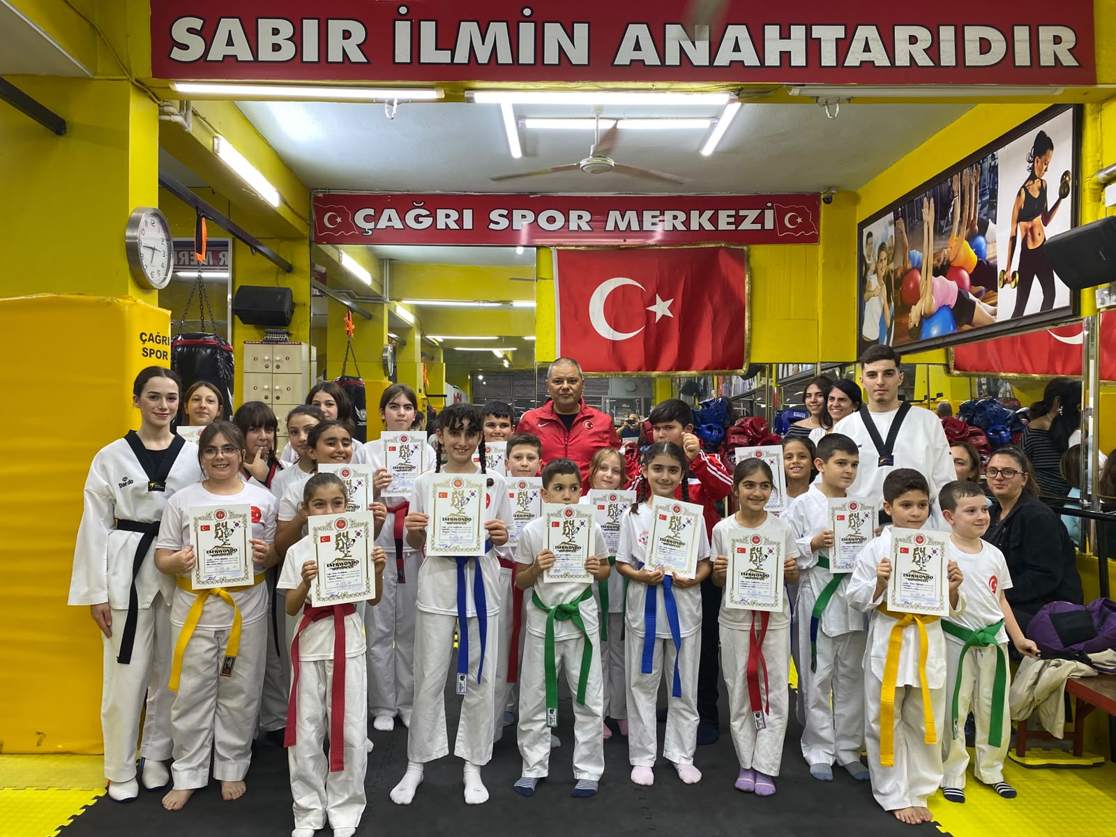 30 YILI AŞAN SPOR TECRÜBESİ

Kulüp Başkanlığı ve Baş Antrenörlüğünü Milli