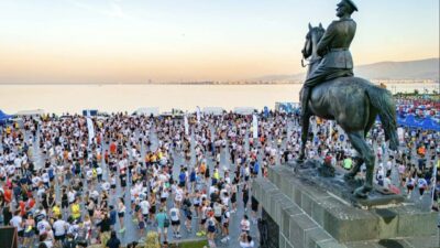 Asfaltta Dostluk, Rekor ve Renkli Görüntüler