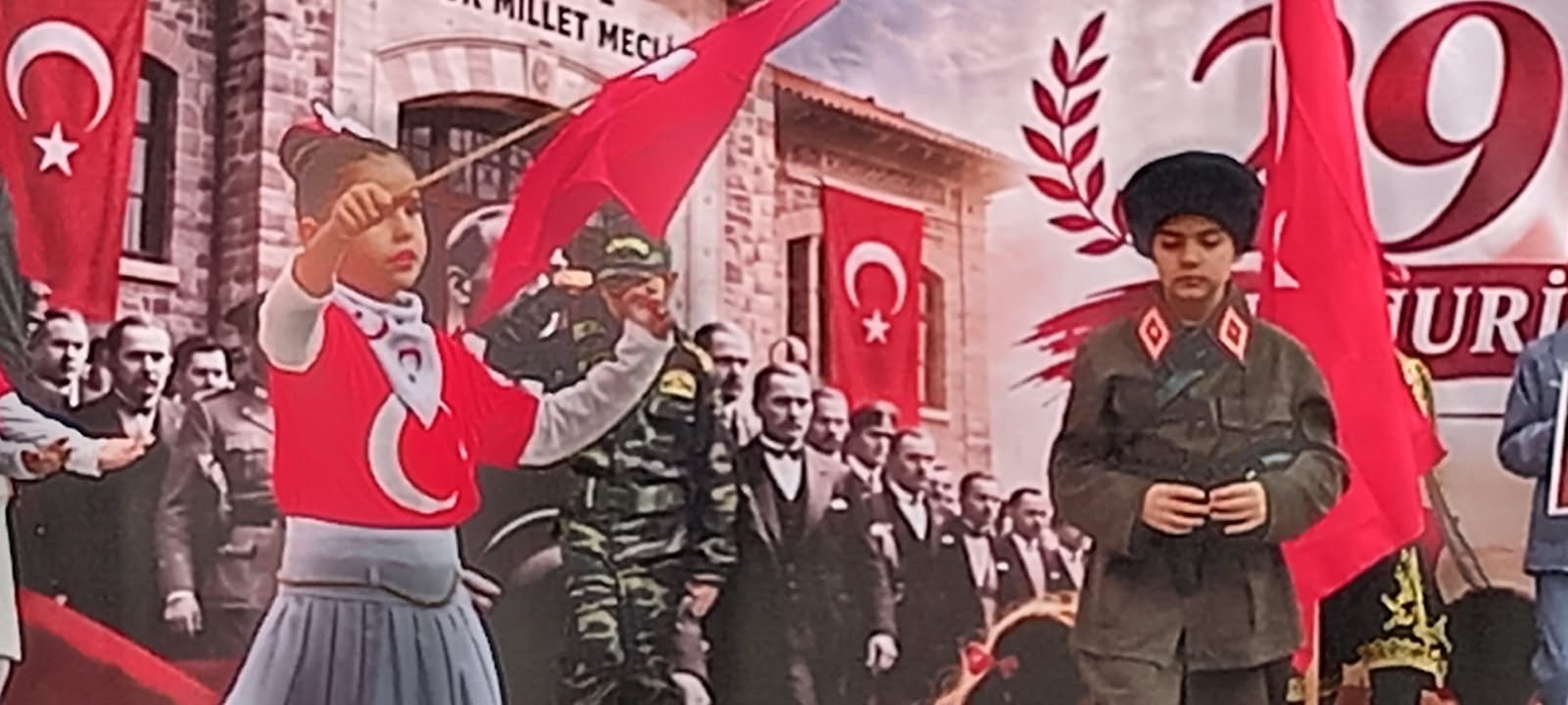 AHMET BEREKET YAZDI | MUSTAFA URCAN İLK OKULUN ’DA CUMHURİYET